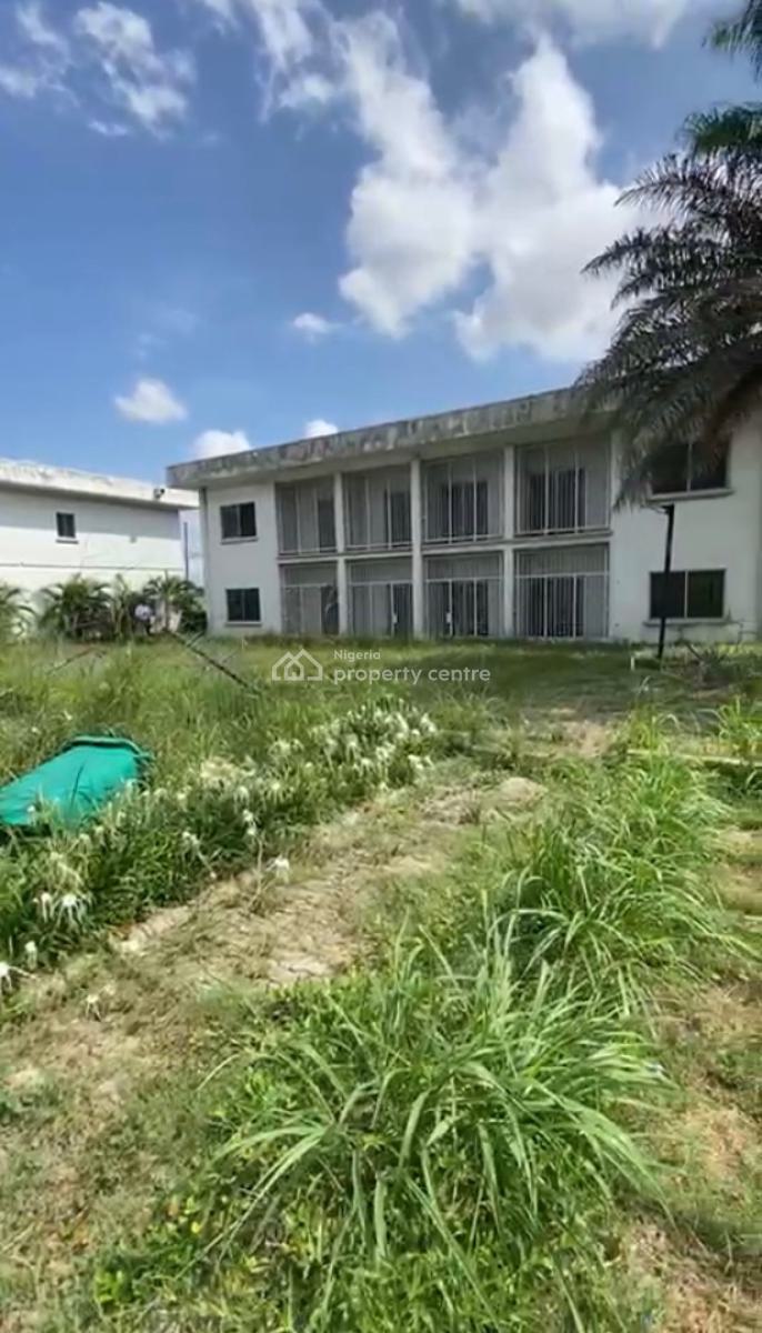 Units of Apartments & Duplexes Sitting on 5,000 Sqm, Surulere, Lagos, House for Sale