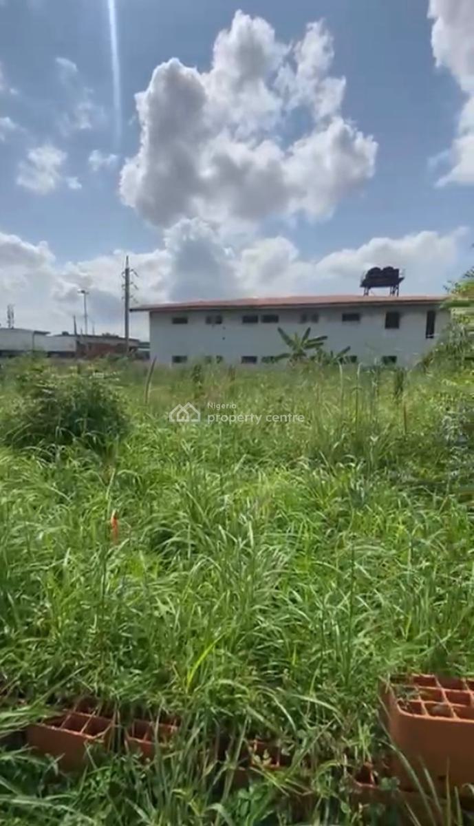 Units of Apartments & Duplexes Sitting on 5,000 Sqm, Surulere, Lagos, House for Sale