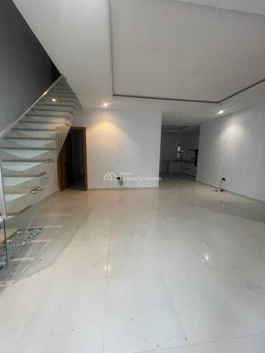 Luxurious 4bedroom Penthouse, Lekki Phase 1, Lekki, Lagos, Flat / Apartment for Sale