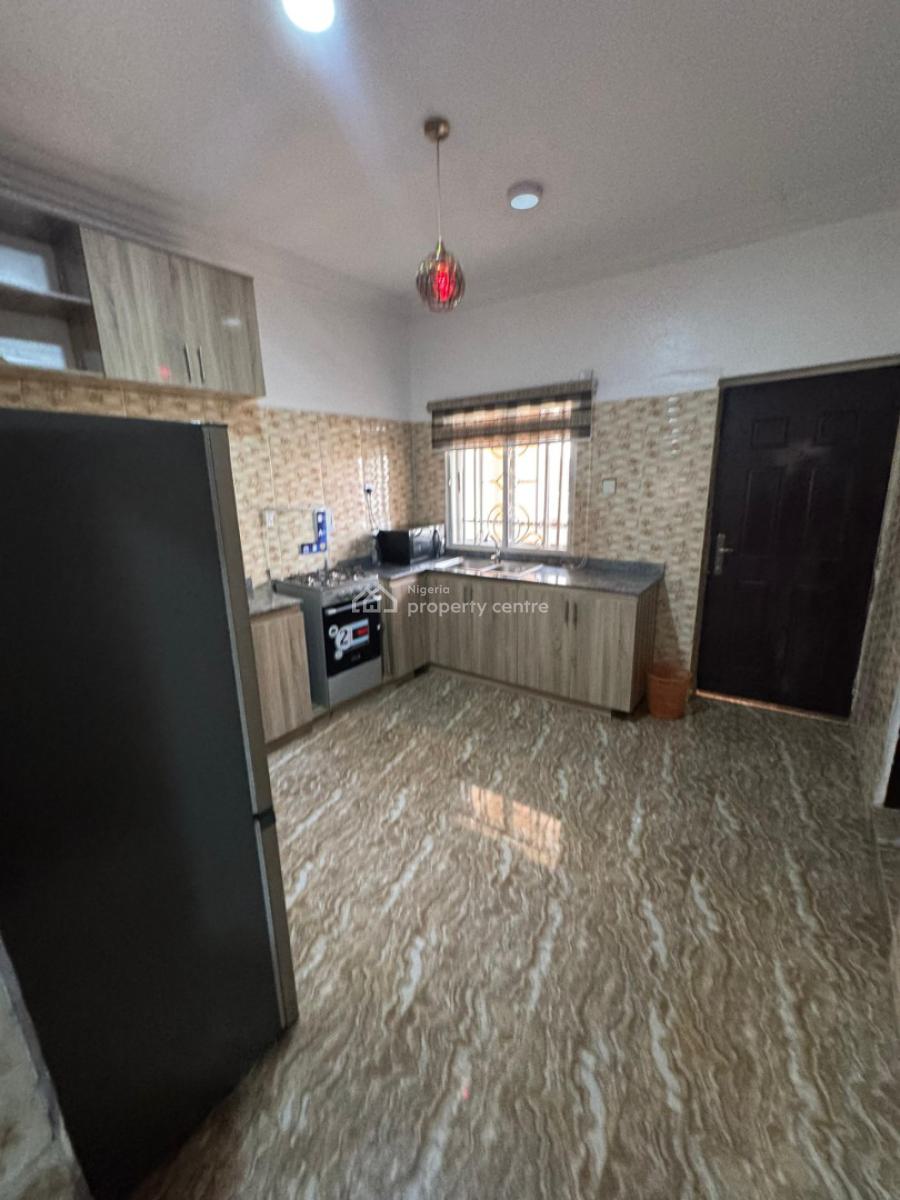 Clean and Spacious 3 Bedroom Apartment, By Gilmor, Jahi, Abuja, Flat / Apartment for Rent