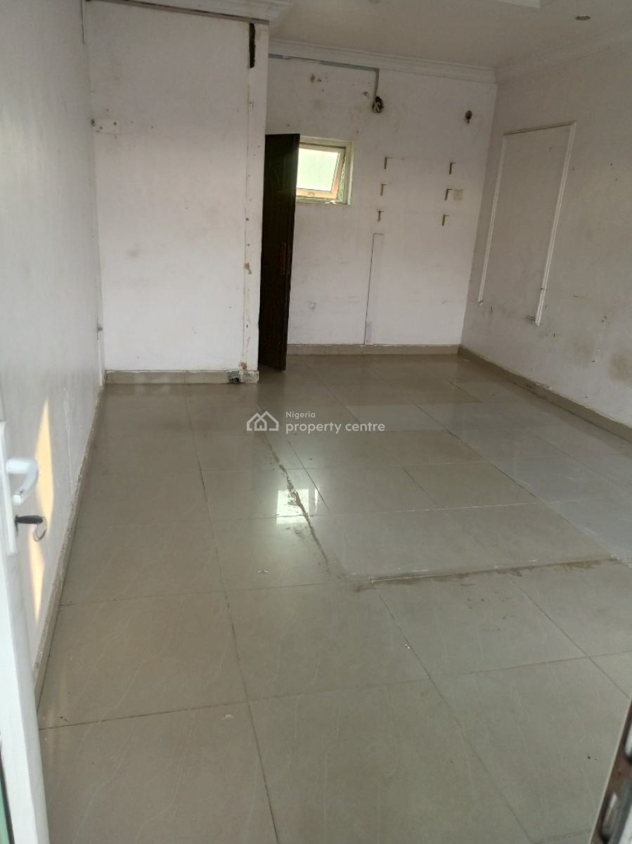 Spacious Shop with Private Toilet Along Ado Road(upstairs), Ado Road, Ado, Ajah, Lagos, Shop for Rent