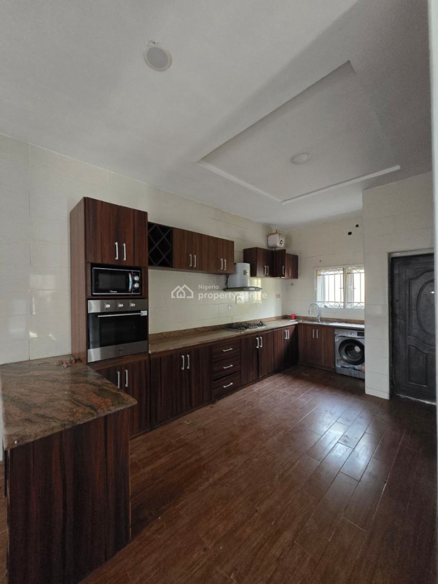 a Beautifully Built 4-bedroom Duplex with a 1-room Bq, Located in Kolapo Ishola Gra, Ibadan., Ibadan, Oyo, Detached Duplex for Sale