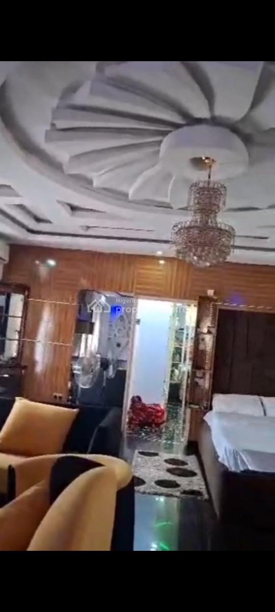 Fully Furnished  6bedroom Detached House + Swimmingpool,, Surulere, Surulere, Lagos, Detached Duplex for Sale