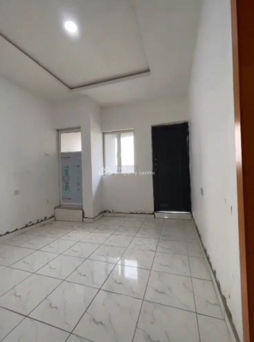 Newly Built 2 Bedroom Flat, Off Market Street, Shomolu, Lagos, Flat / Apartment for Rent