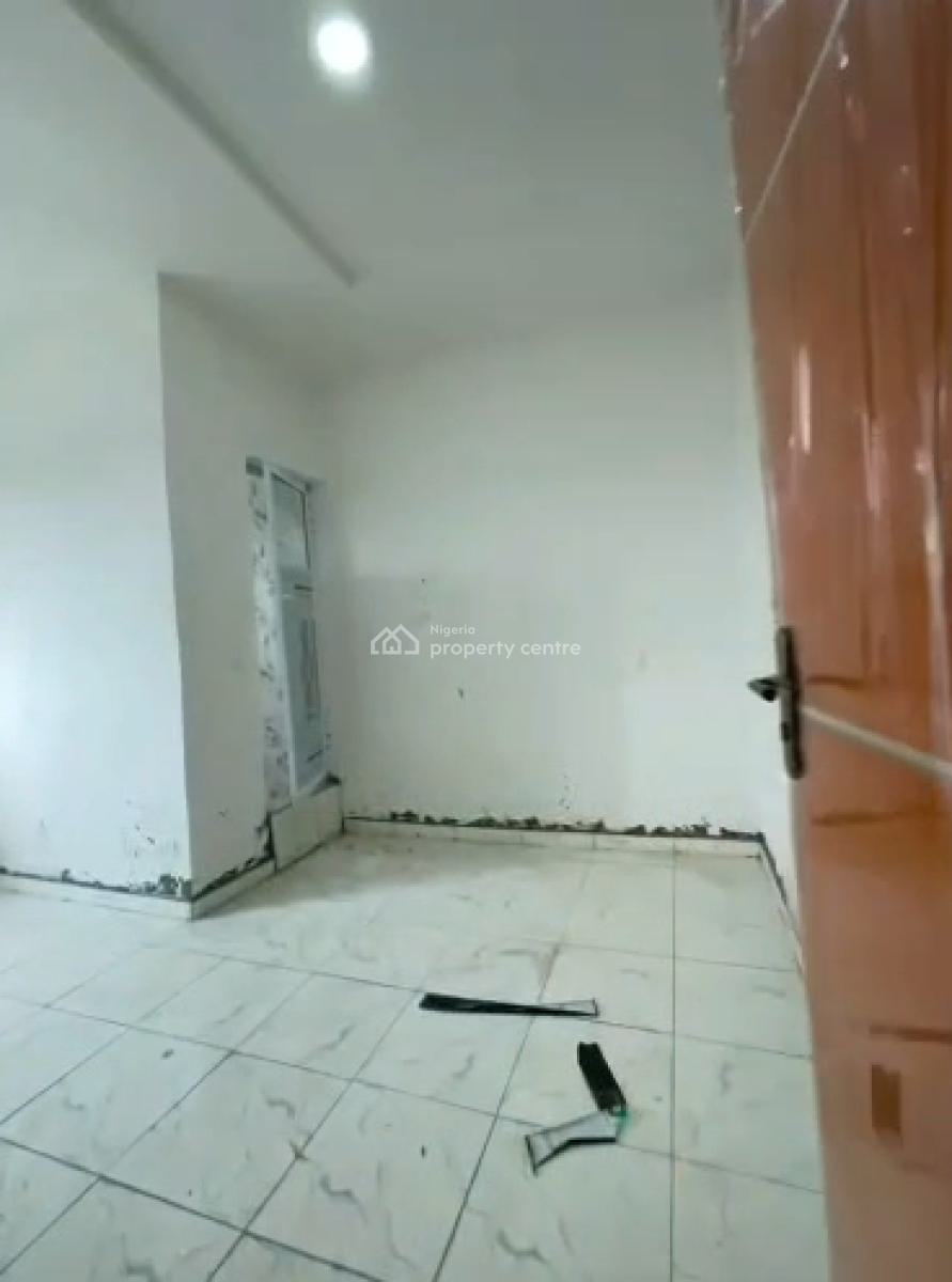 Newly Built 2 Bedroom Flat, Off Market Street, Shomolu, Lagos, Flat / Apartment for Rent