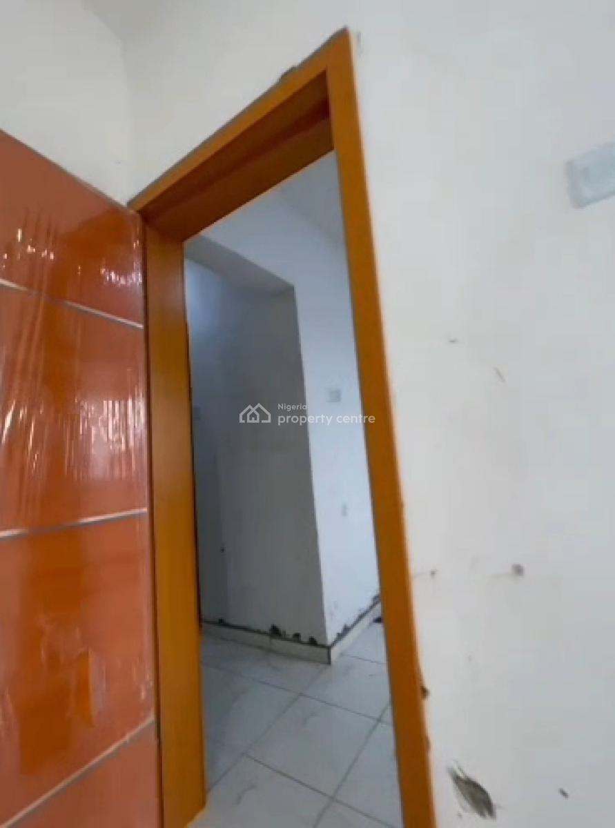 Newly Built 2 Bedroom Flat, Off Market Street, Shomolu, Lagos, Flat / Apartment for Rent