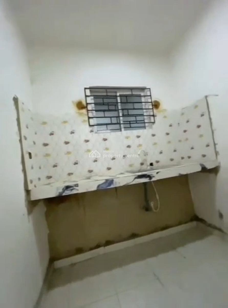 Newly Built 2 Bedroom Flat, Off Market Street, Shomolu, Lagos, Flat / Apartment for Rent
