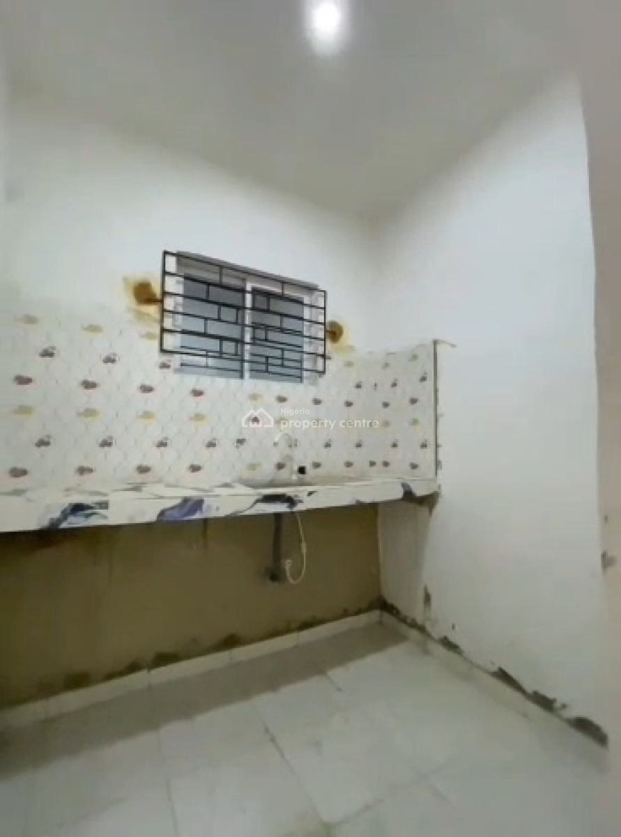 Newly Built 2 Bedroom Flat, Off Market Street, Shomolu, Lagos, Flat / Apartment for Rent
