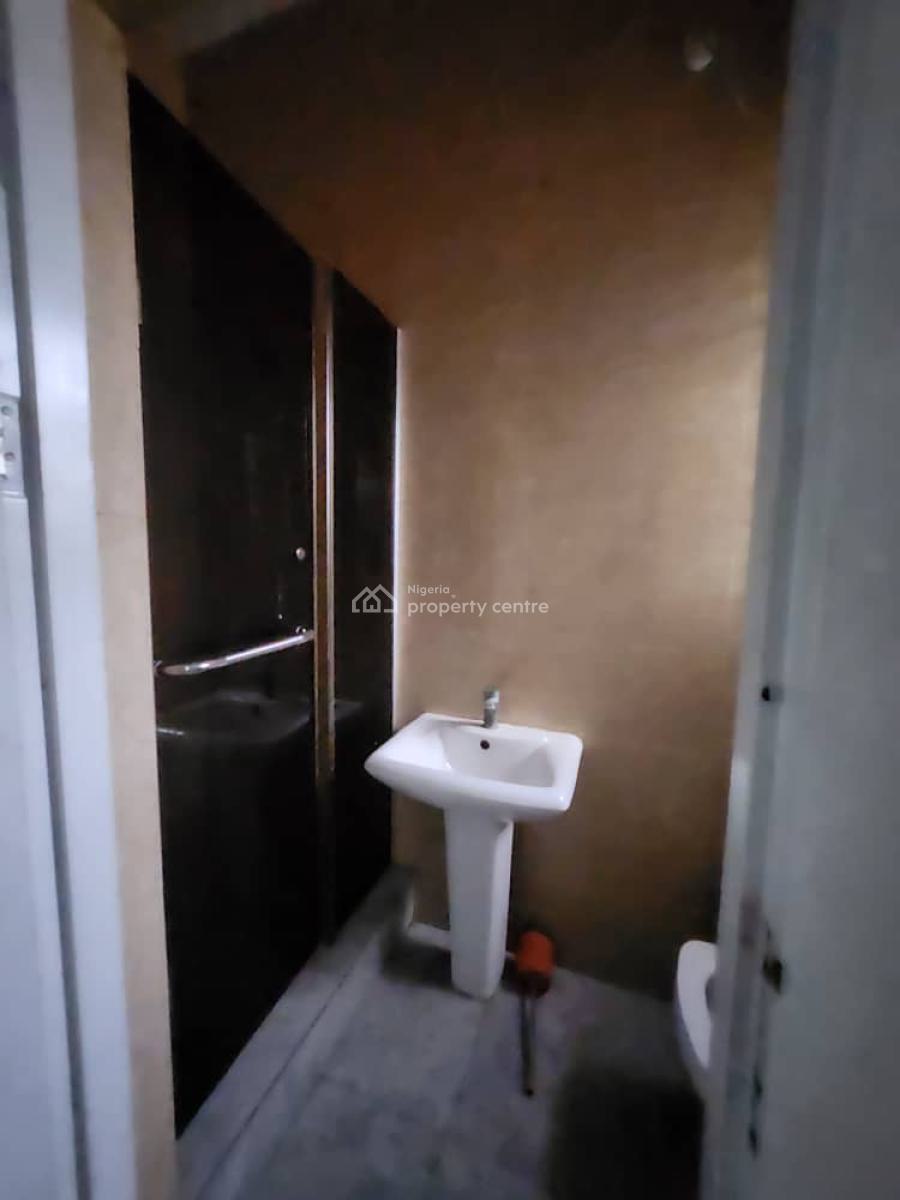 Self Contain, Cluster One Estate, Lekki County, Ikota, Lekki, Lagos, Self Contain (single Rooms) for Rent