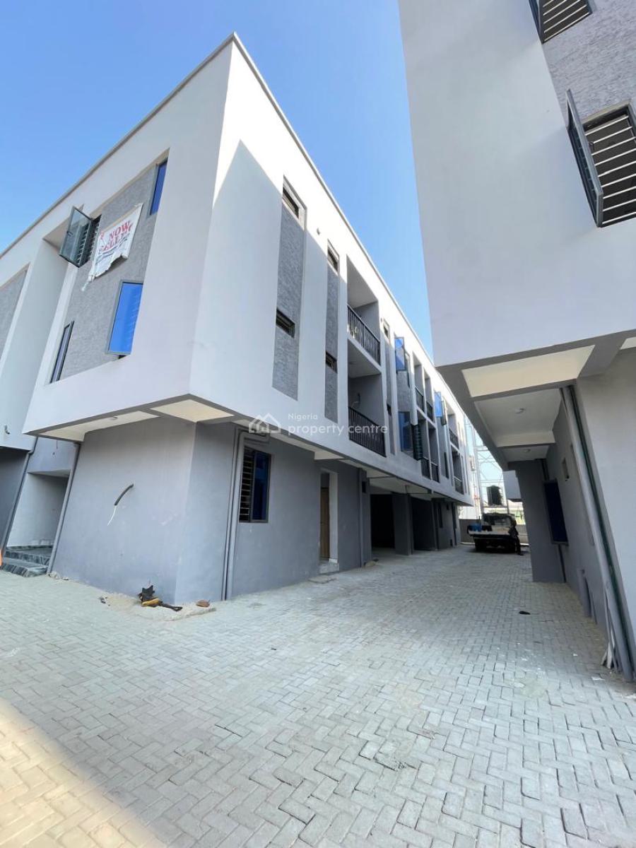 Beautifully Built 2 Bedroom Apartment in a Prime Location, Igbo Efon, Lekki, Lagos, Block of Flats for Sale