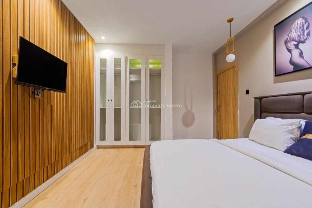 Luxury 3-bedroom Waterfront Penthouse, Lekki Phase 1, Lekki, Lagos, Flat / Apartment Short Let