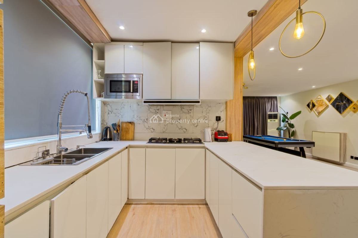 Luxury 3-bedroom Waterfront Penthouse, Lekki Phase 1, Lekki, Lagos, Flat / Apartment Short Let