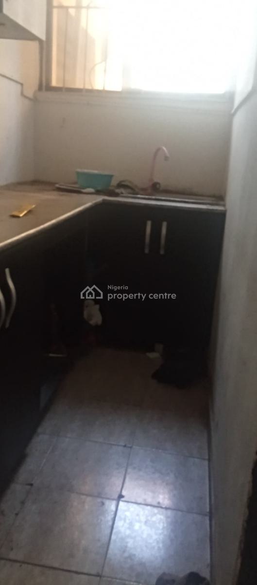 Very Spacious Self Con with Wardrobe and Kitchen Cabinets(negotiable), Wuse 2, Abuja, Self Contain (single Rooms) for Rent