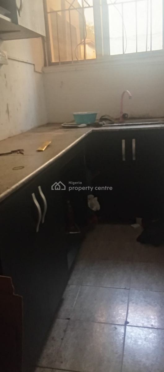 Very Spacious Self Con with Wardrobe and Kitchen Cabinets(negotiable), Wuse 2, Abuja, Self Contain (single Rooms) for Rent