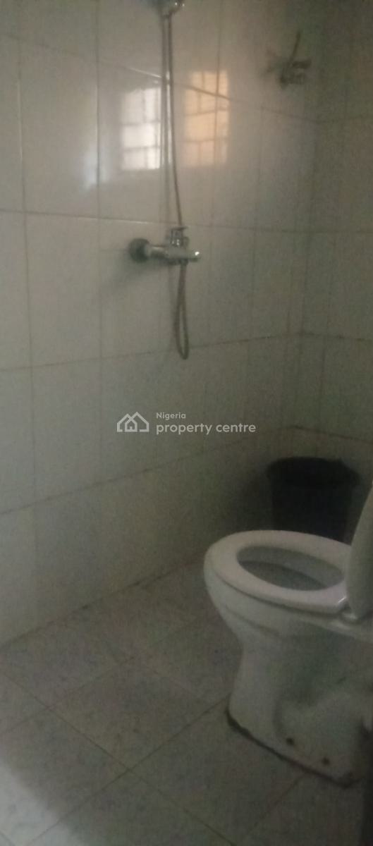 Very Spacious Self Con with Wardrobe and Kitchen Cabinets(negotiable), Wuse 2, Abuja, Self Contain (single Rooms) for Rent