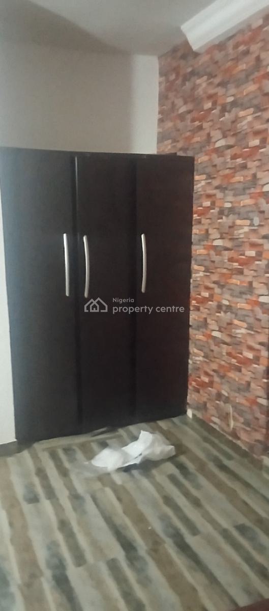 Very Spacious Self Con with Wardrobe and Kitchen Cabinets(negotiable), Wuse 2, Abuja, Self Contain (single Rooms) for Rent