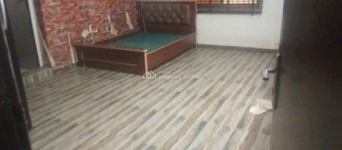 Very Spacious Self Con with Wardrobe and Kitchen Cabinets(negotiable), Wuse 2, Abuja, Self Contain (single Rooms) for Rent