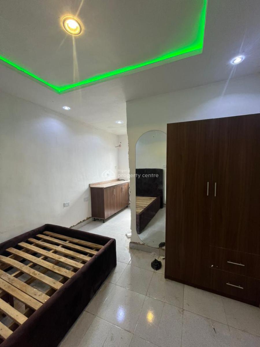 1 Bedroom Apartment, Surulere, Lagos, Self Contain (single Rooms) for Rent