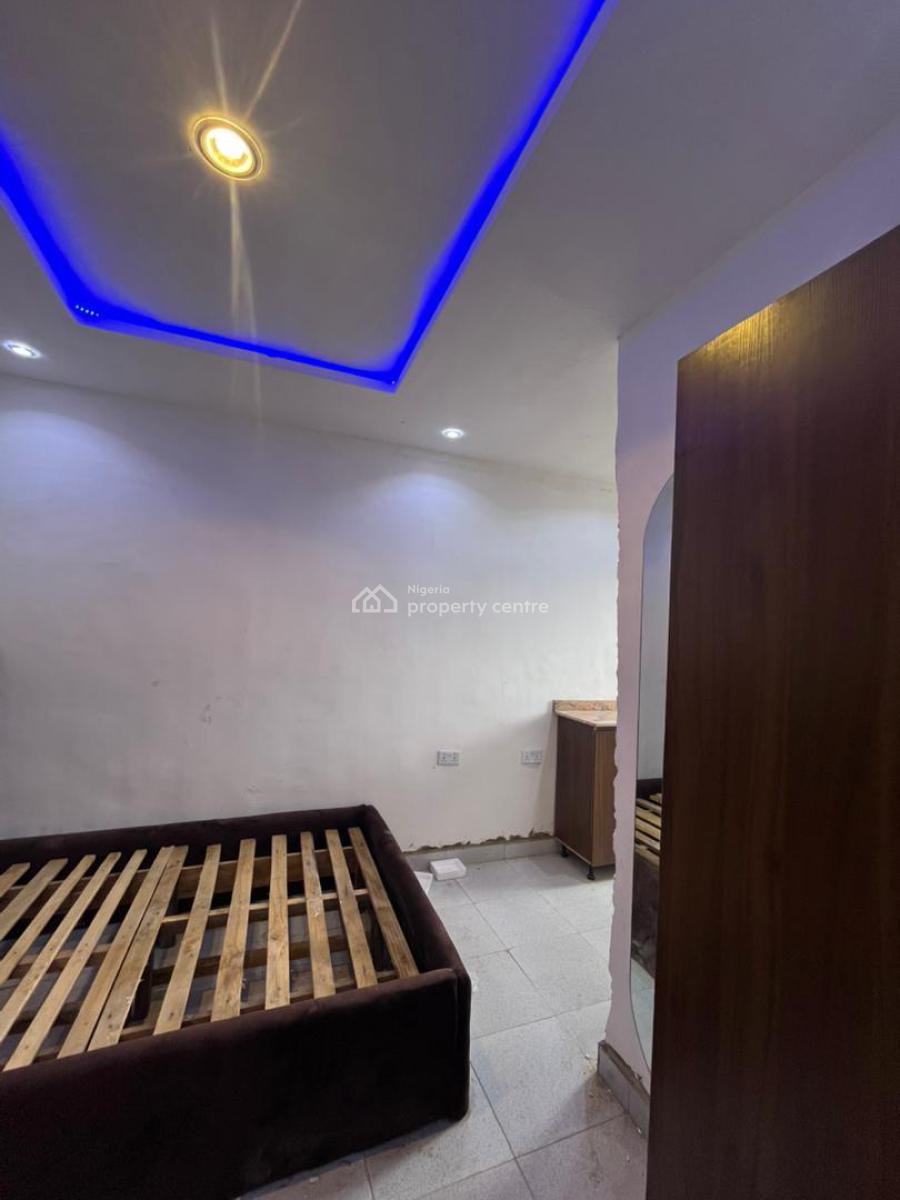 1 Bedroom Apartment, Surulere, Lagos, Self Contain (single Rooms) for Rent
