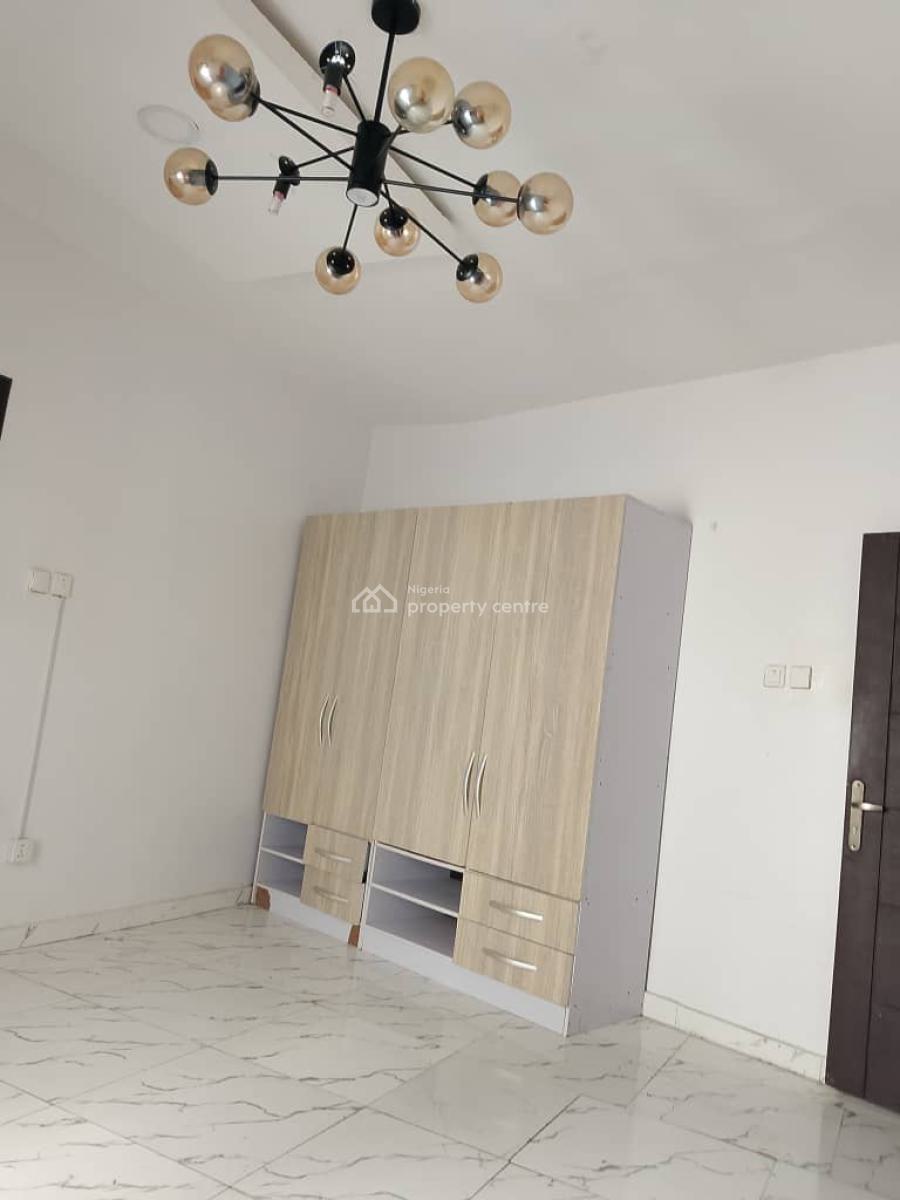 Two Bedroom Aparment, Ologolo, Lekki, Lagos, Flat / Apartment for Rent