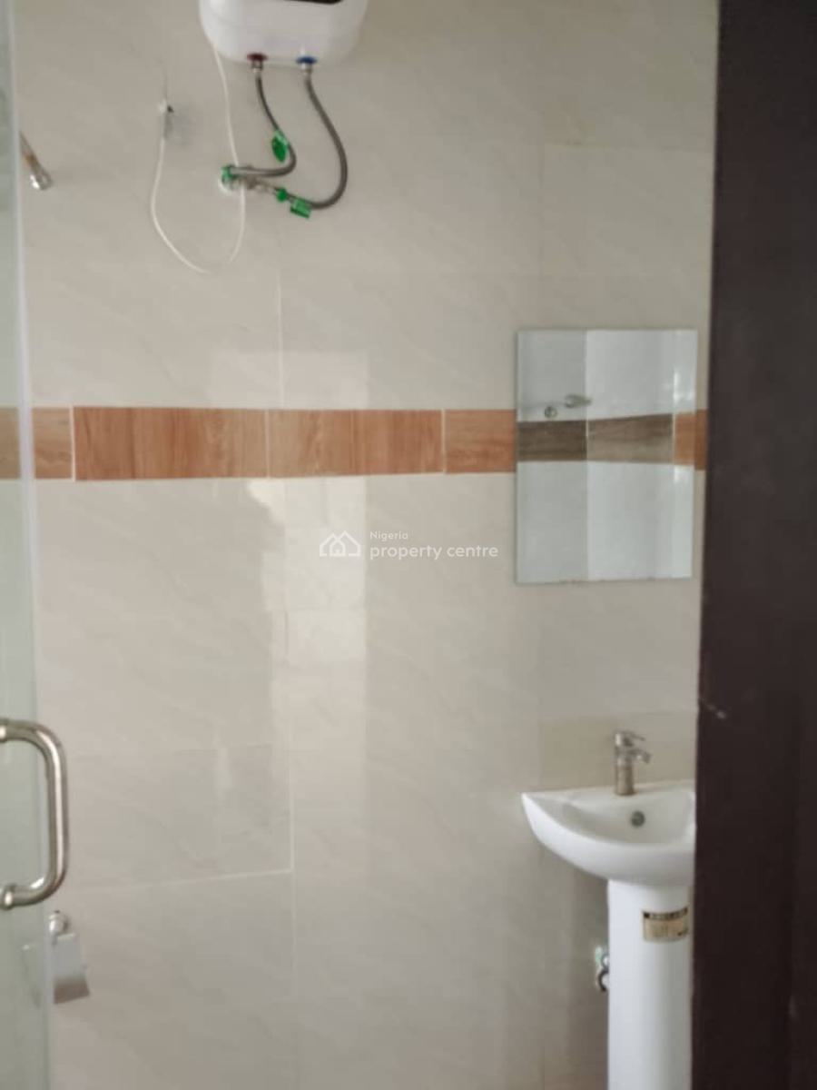 Two Bedroom Aparment, Ologolo, Lekki, Lagos, Flat / Apartment for Rent