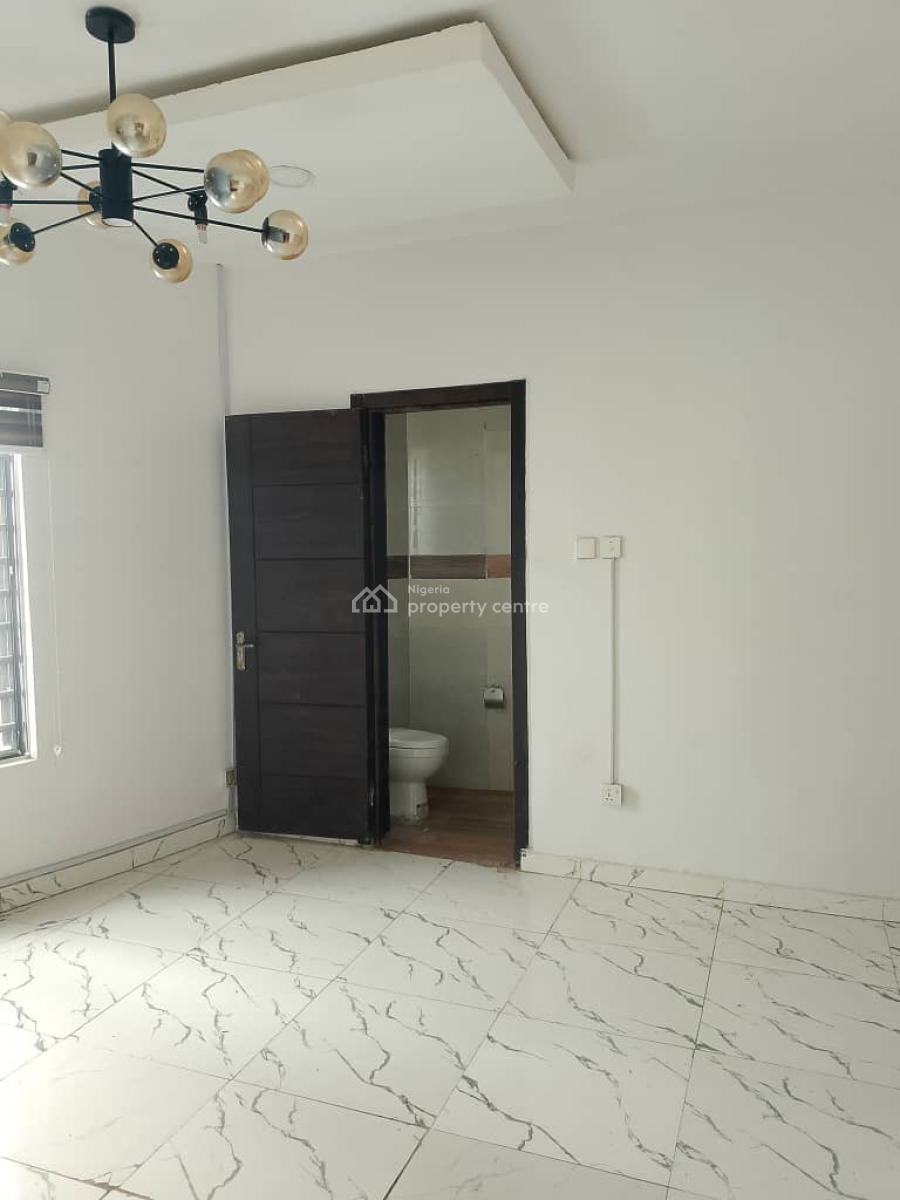 Two Bedroom Aparment, Ologolo, Lekki, Lagos, Flat / Apartment for Rent