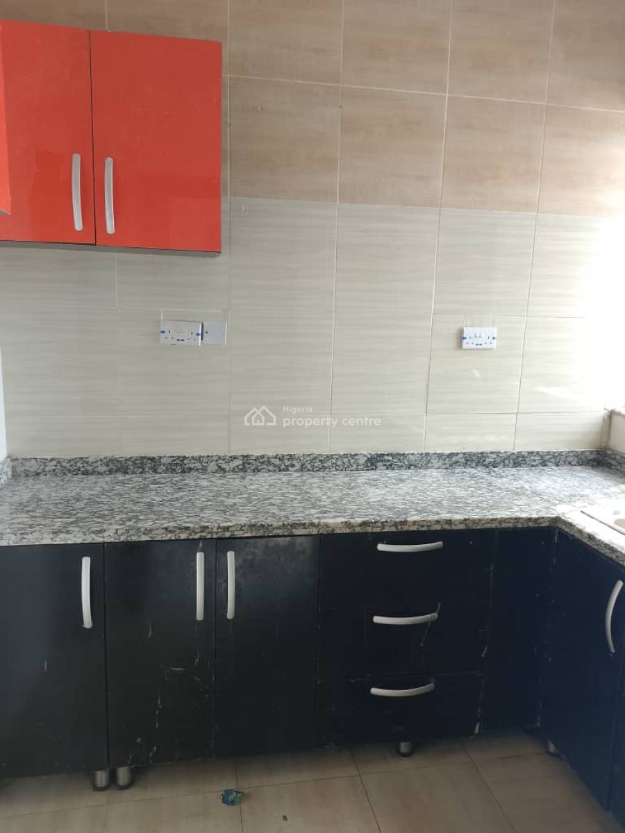 One Bedroom Aparment, Ologolo, Lekki, Lagos, Flat / Apartment for Rent