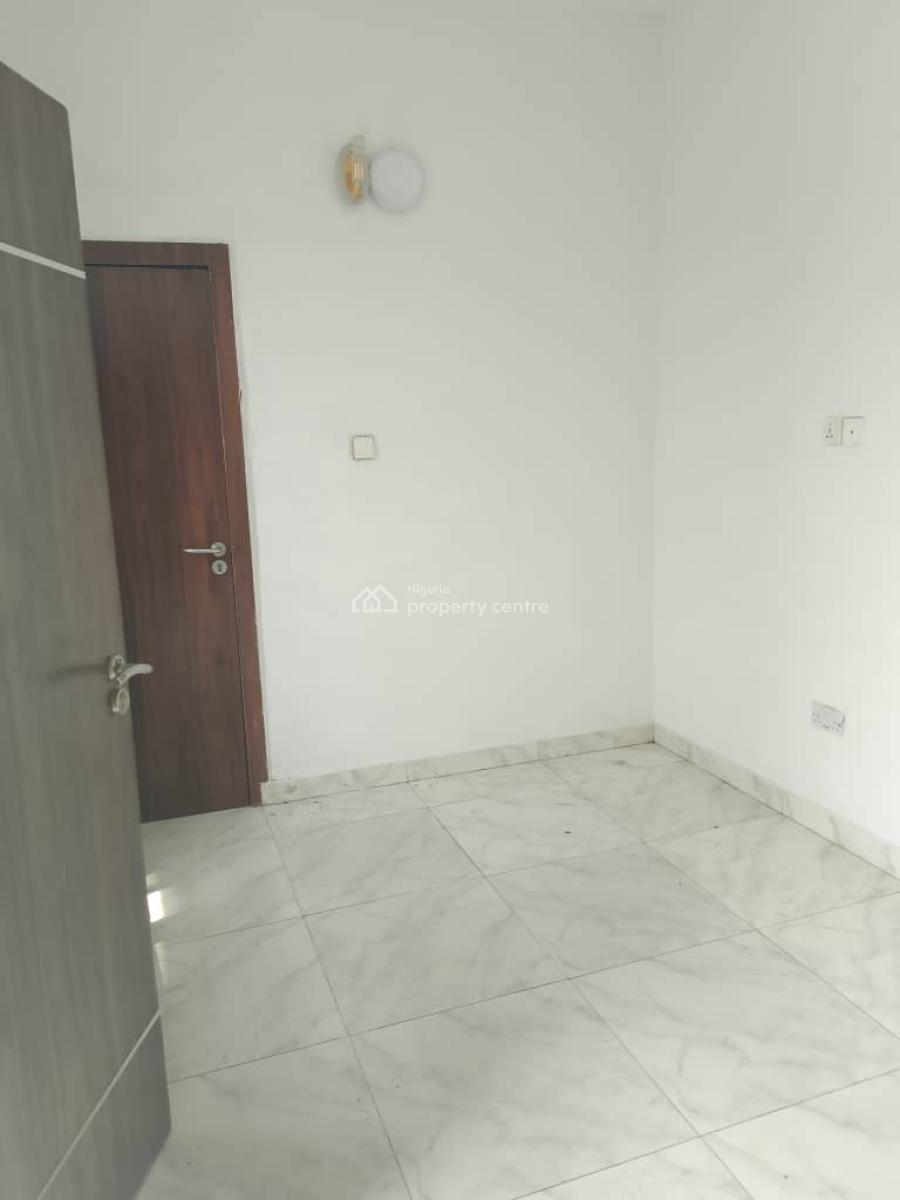 One Bedroom Aparment, Ologolo, Lekki, Lagos, Flat / Apartment for Rent