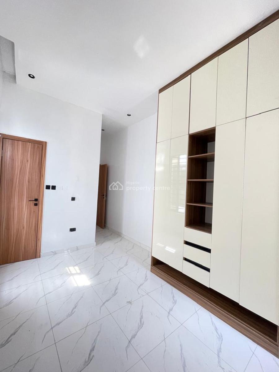 5 Bedroom Spacious Fully Detached Duplex with a Room Bq, Agungi, Lekki, Lagos, Detached Duplex for Sale