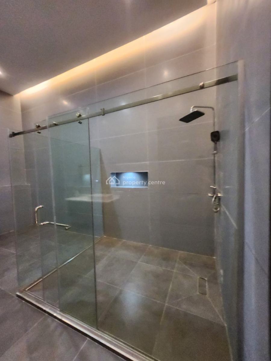 7 Bedrooms En-suite > 2 Bedroom Bq > Central Solar Water Heater > Swimming Pool, Asokoro District, Abuja, Detached Duplex for Sale