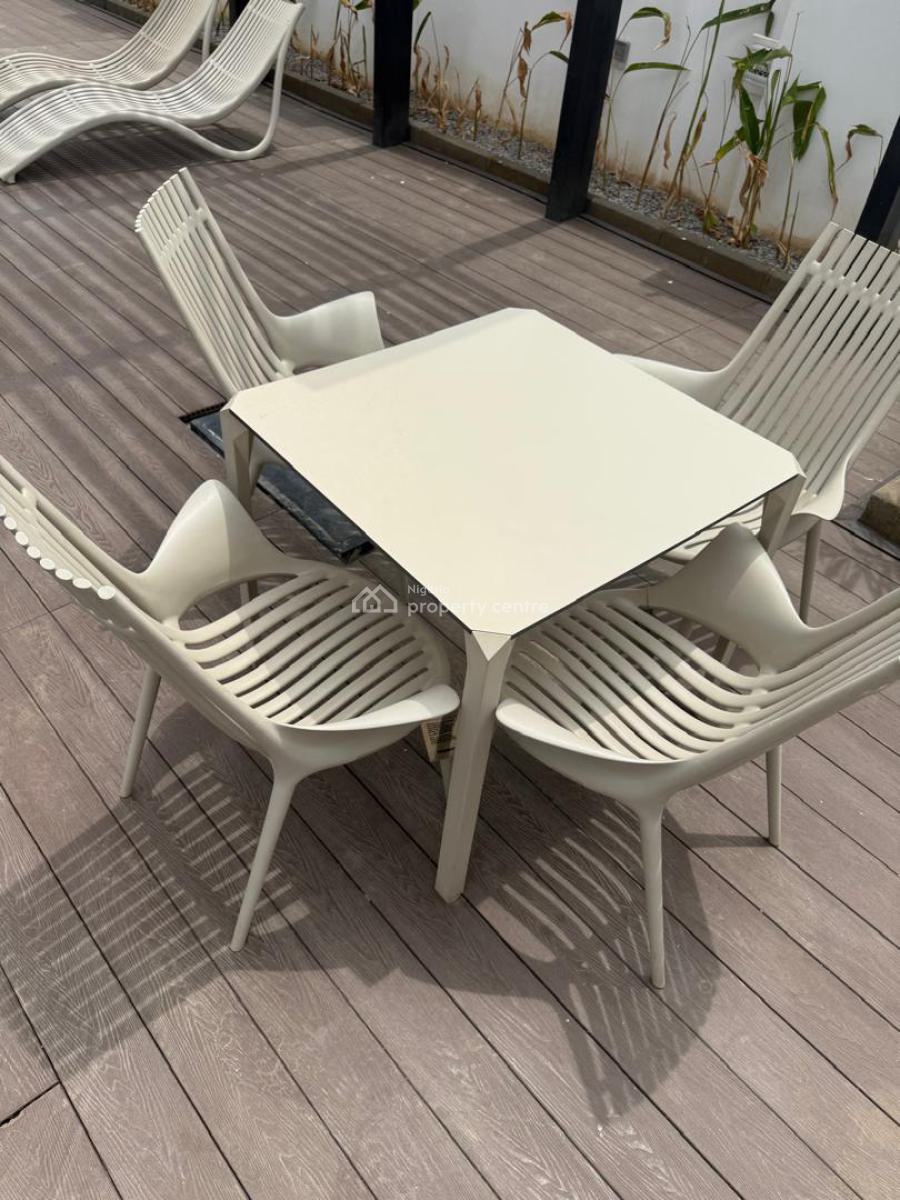 7 Bedrooms En-suite > 2 Bedroom Bq > Central Solar Water Heater > Swimming Pool, Asokoro District, Abuja, Detached Duplex for Sale