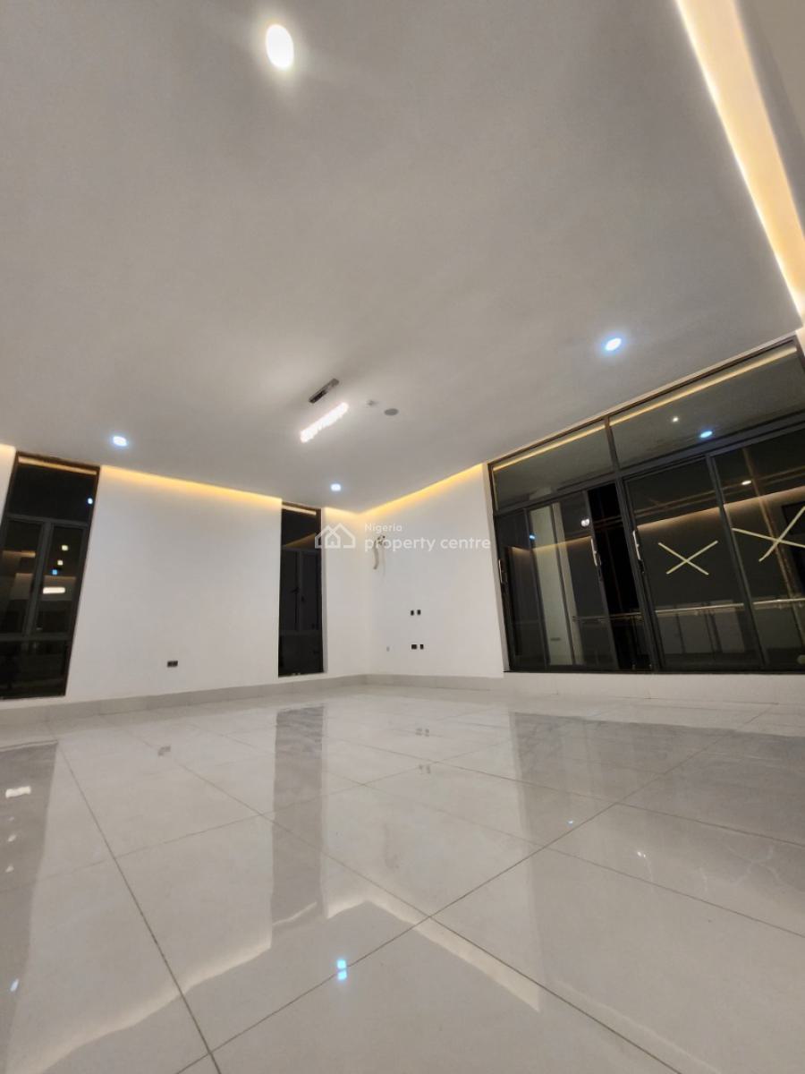 7 Bedrooms En-suite > 2 Bedroom Bq > Central Solar Water Heater > Swimming Pool, Asokoro District, Abuja, Detached Duplex for Sale