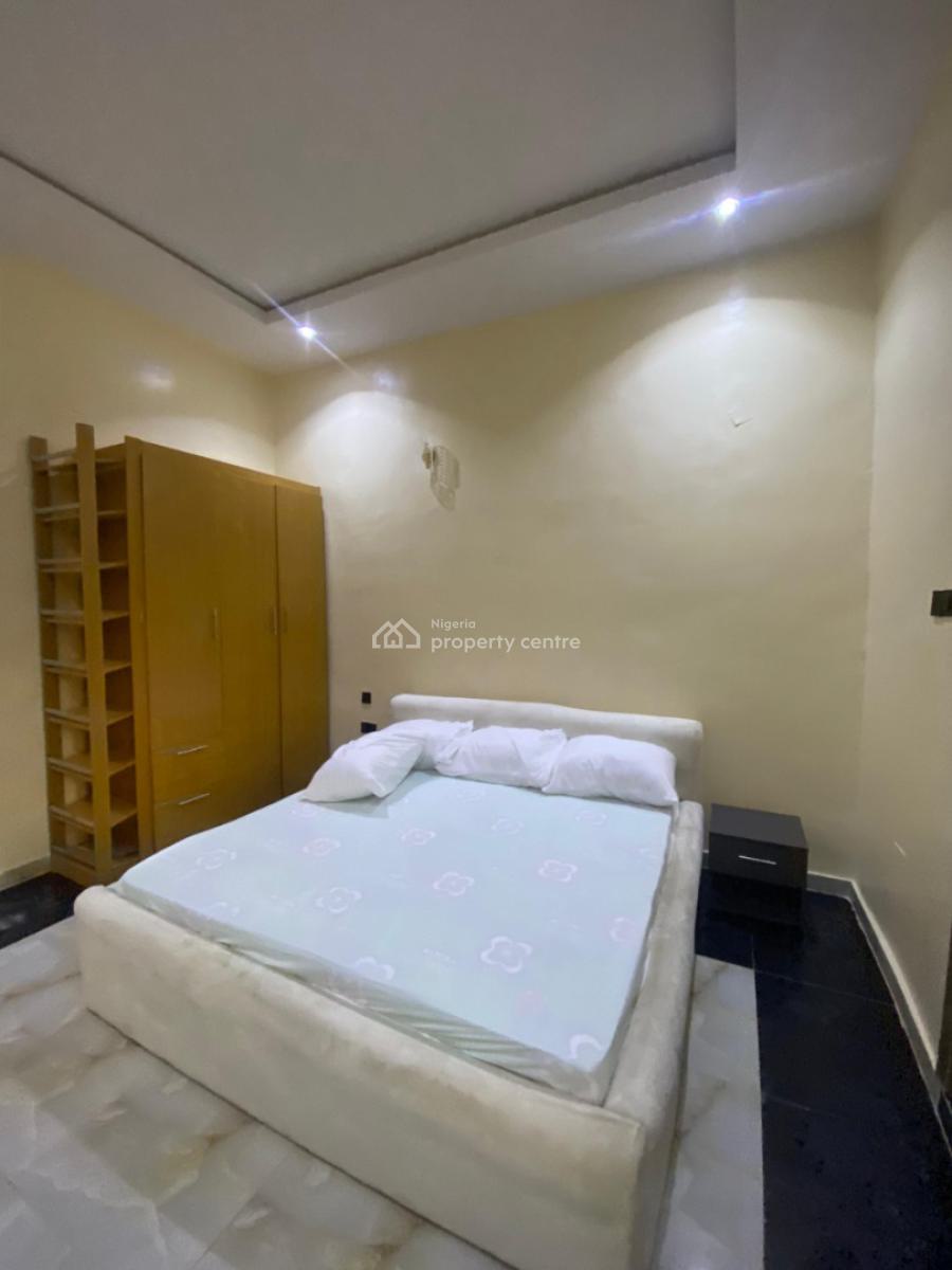 5-bedroom Duplex Built in Form of Terrace., Location:eng Lere Adigun Gra Ibadan, Ibadan, Oyo, Terraced Duplex for Sale