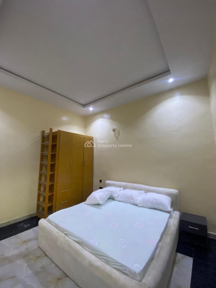 5-bedroom Duplex Built in Form of Terrace., Location:eng Lere Adigun Gra Ibadan, Ibadan, Oyo, Terraced Duplex for Sale