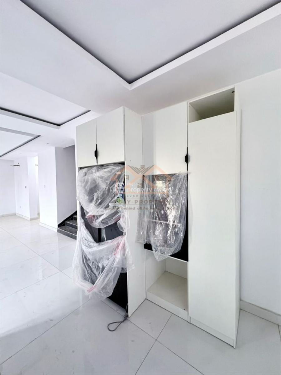 Fully Detached 4-bedroom Triplex with a Room Bq, Kolapo Ishola Gra, Akobo, Ibadan, Oyo, Detached Duplex for Sale