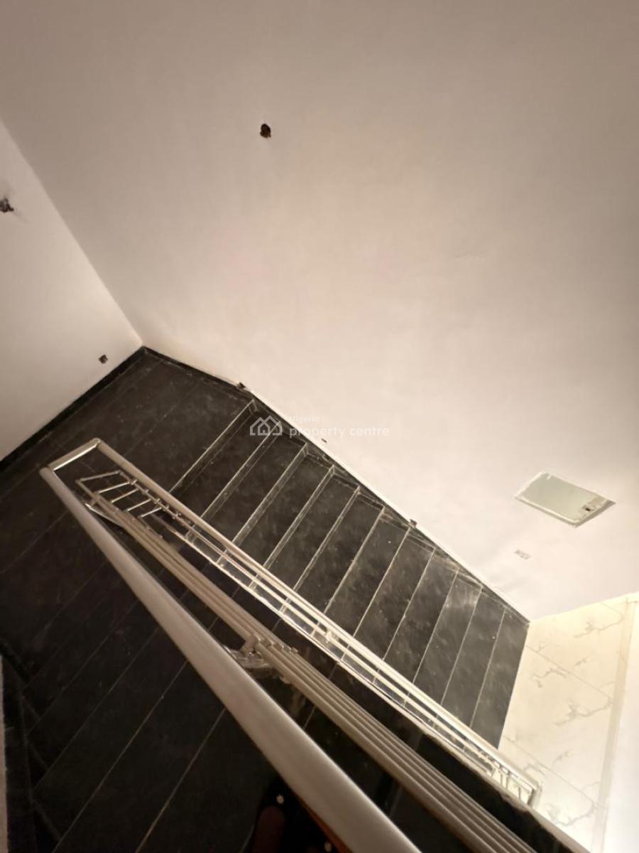 Fully Detached 4-bedroom Triplex with a Room Bq, Kolapo Ishola Gra, Akobo, Ibadan, Oyo, Detached Duplex for Sale