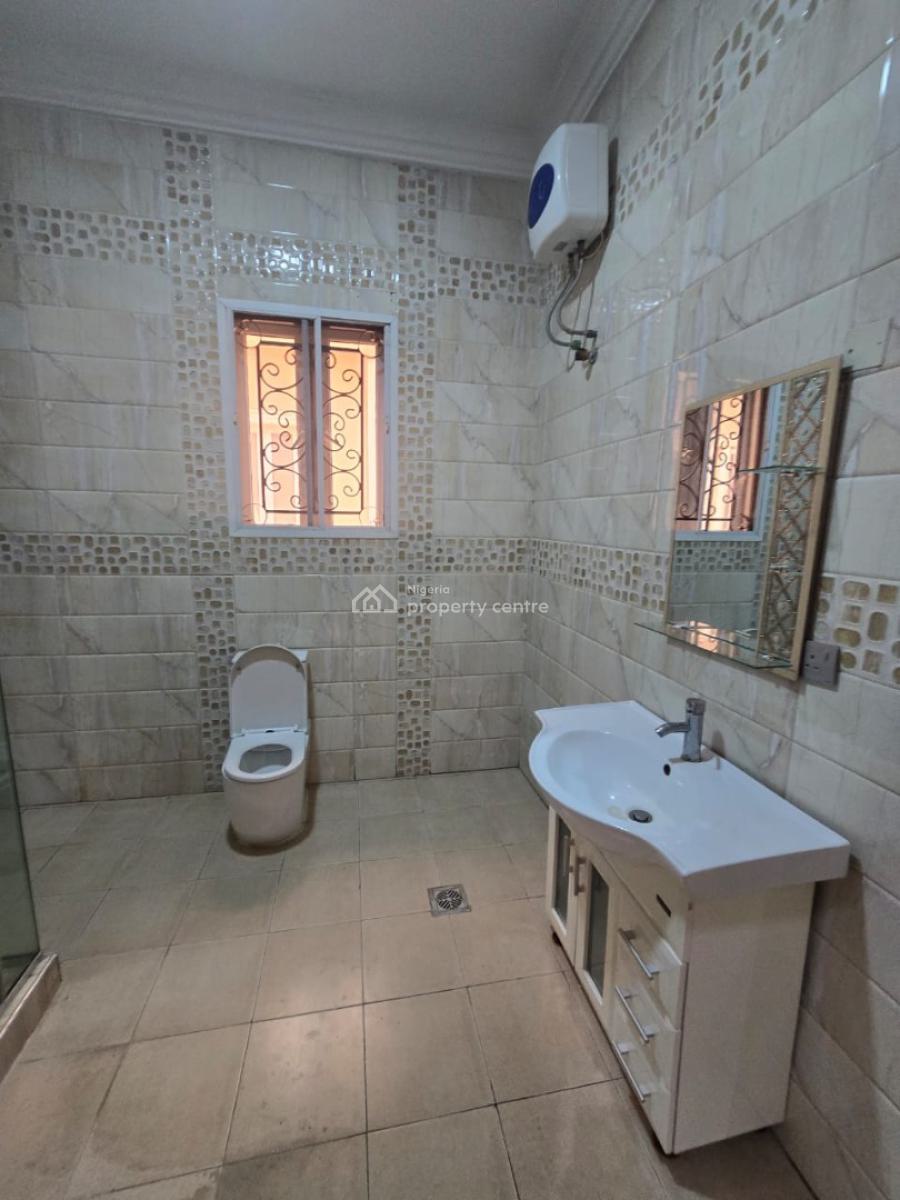 Standard 4 Bbedrooms Detached Duplex with Bq, Gra Phase 2, Magodo, Lagos, Detached Duplex for Rent