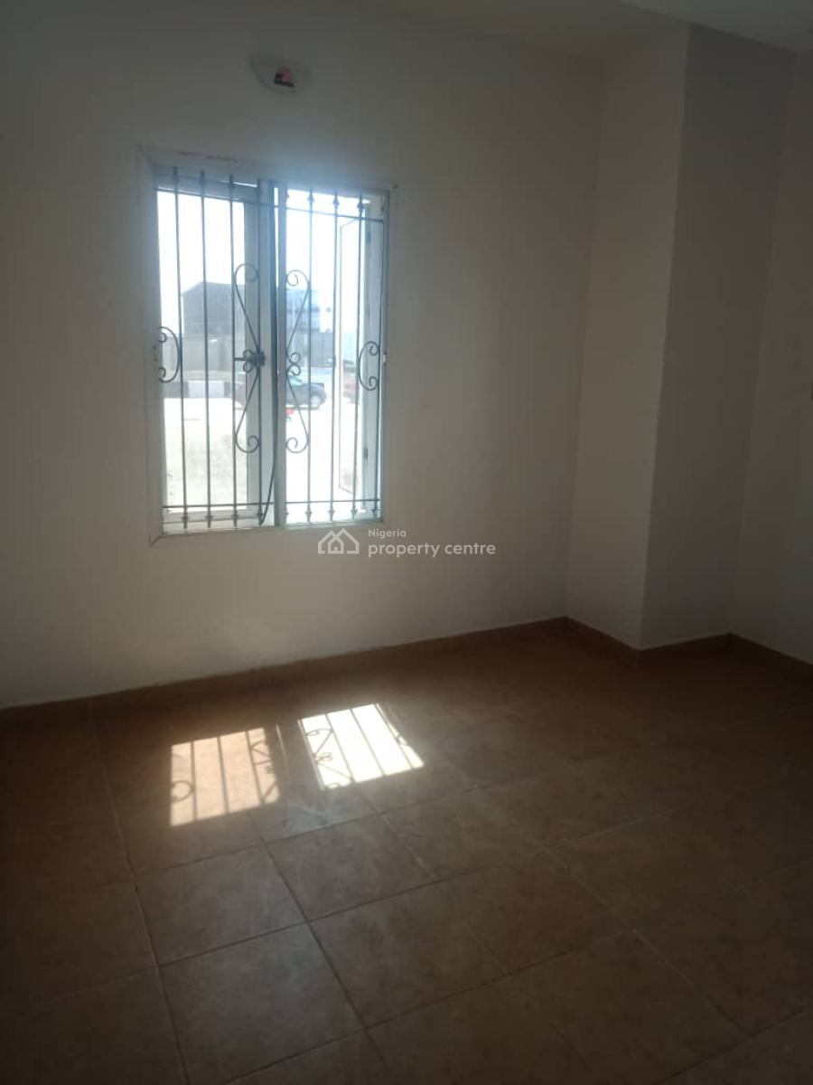 3 Bedroom Flat Upstairs, Salem, Lekki, Lagos, Flat / Apartment for Sale