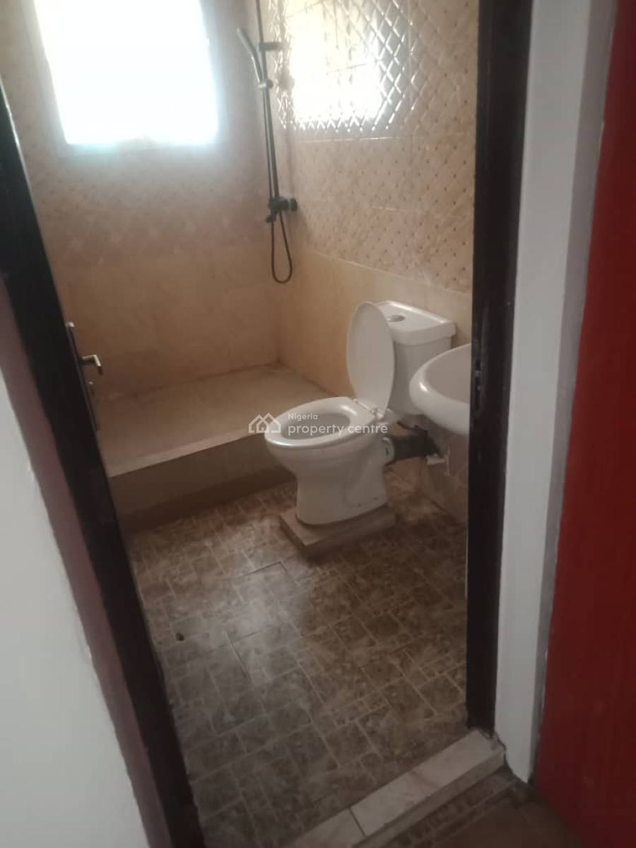 3 Bedroom Flat Upstairs, Salem, Lekki, Lagos, Flat / Apartment for Sale