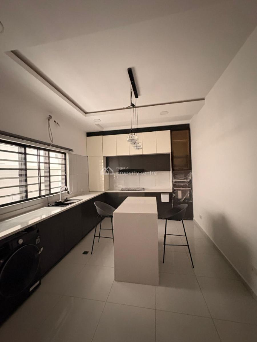 Fully Detached 5 Bedroom Triplexes with Pent Floor & Full-sized Pool, Agodi Gra, Ibadan, Oyo, Detached Duplex for Sale