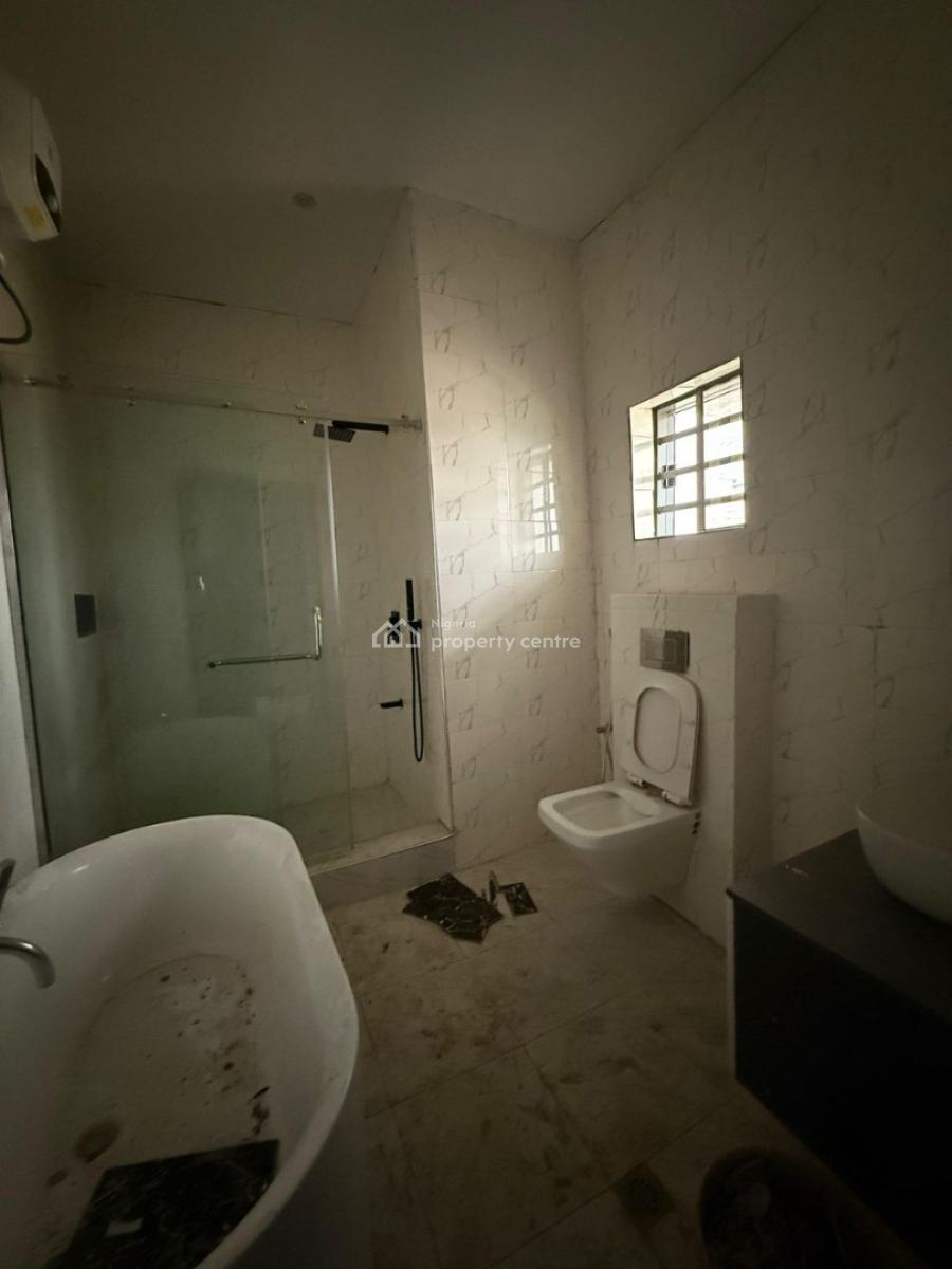 a Luxuriously Designed Fully Detached 4bedroom Duplex + 1 Room  Bq, Located at Carlton Gate Gra Akobo, Ibadan, Ibadan, Oyo, House for Sale