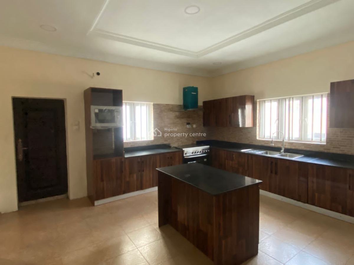 Spacious 5 Bedroom Detached House with Swimming Pool Sitting on 700sqm, Lekki Phase 1, Lekki, Lagos, House for Sale