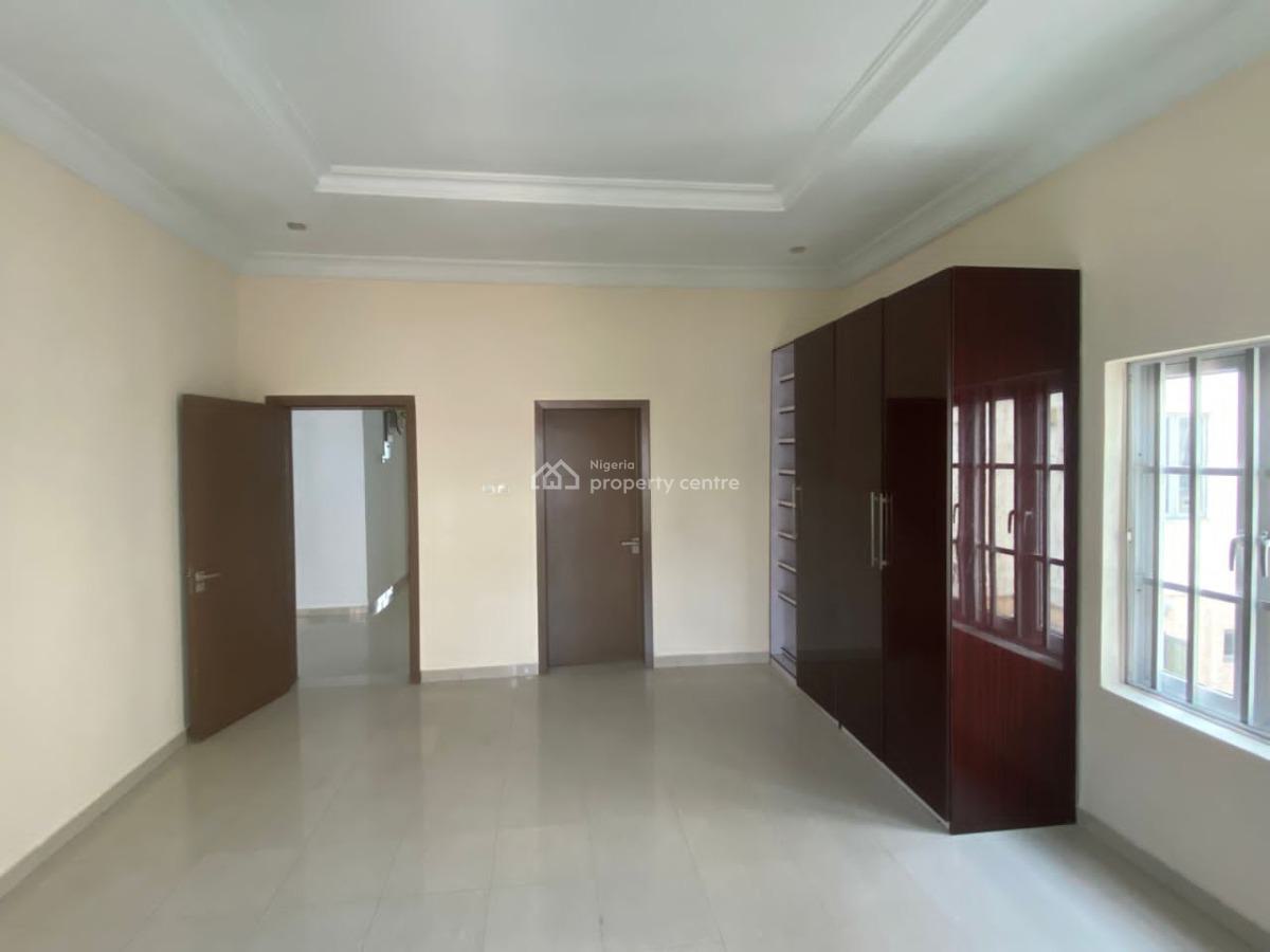 Spacious 5 Bedroom Detached House with Swimming Pool Sitting on 700sqm, Lekki Phase 1, Lekki, Lagos, House for Sale