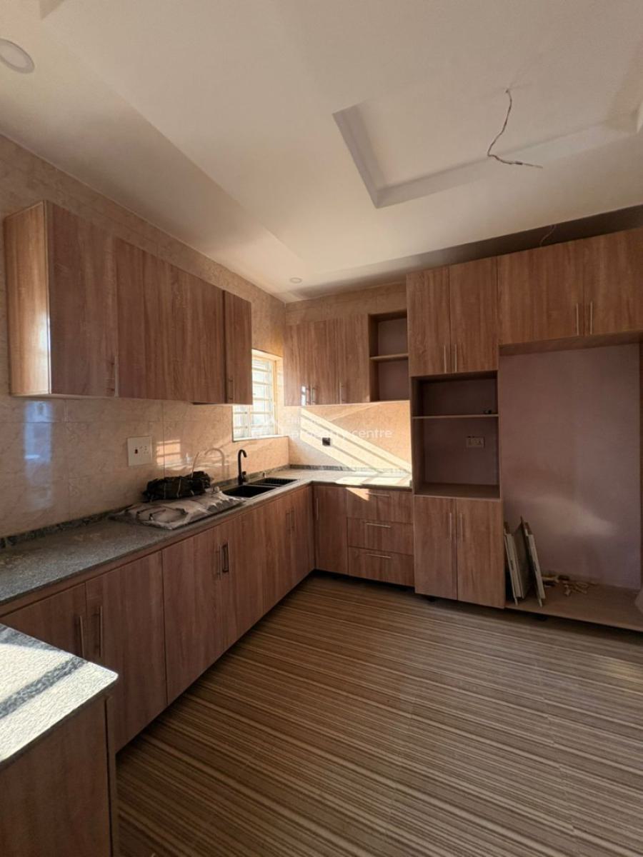 Luxury 5-bedroom Duplex with Bq & Security House, Bashorun Housing Estate, Ibadan, Oyo, House for Sale