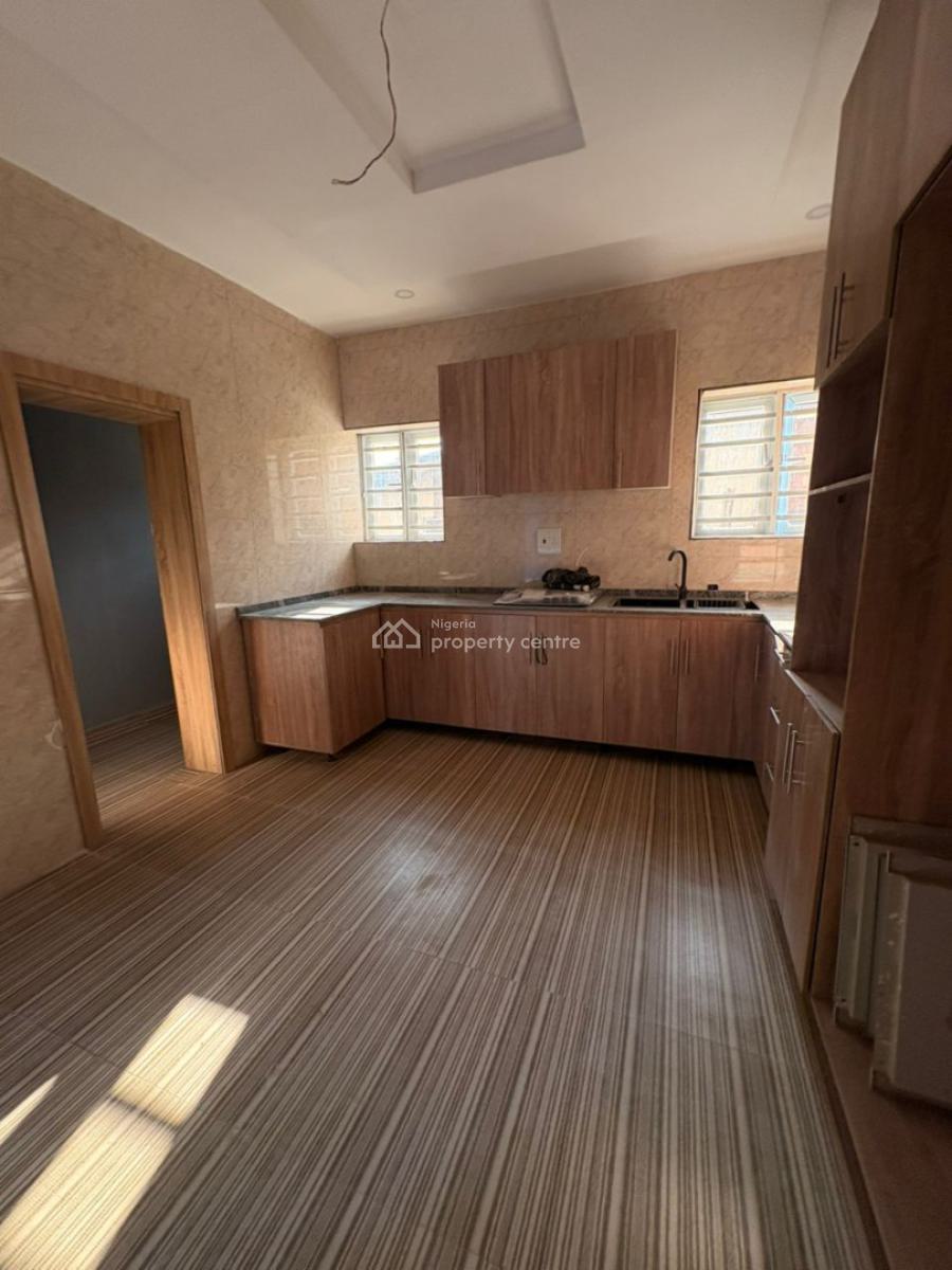 Luxury 5-bedroom Duplex with Bq & Security House, Bashorun Housing Estate, Ibadan, Oyo, House for Sale