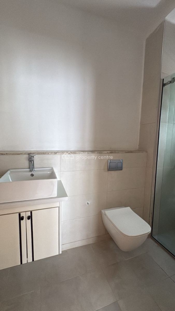 Fully Detached 5 Bedroom Duplex with Basement and Elevator, Kolapo Ishola Gra., Ibadan, Oyo, House for Sale