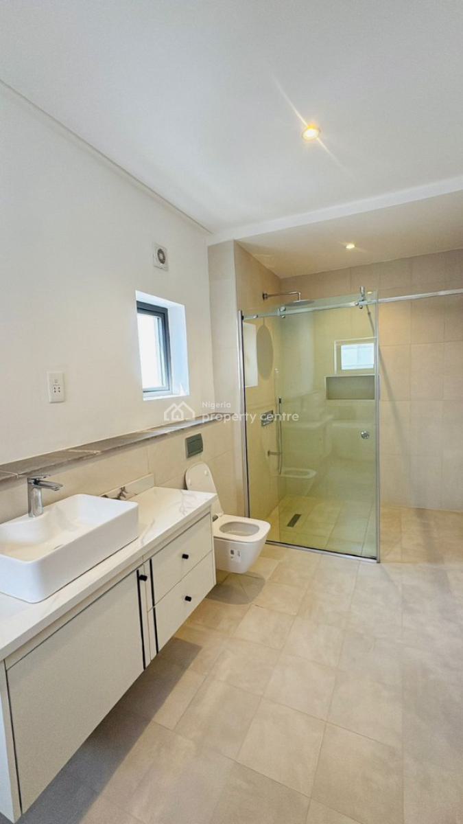 Fully Detached 5 Bedroom Duplex with Basement and Elevator, Kolapo Ishola Gra., Ibadan, Oyo, House for Sale