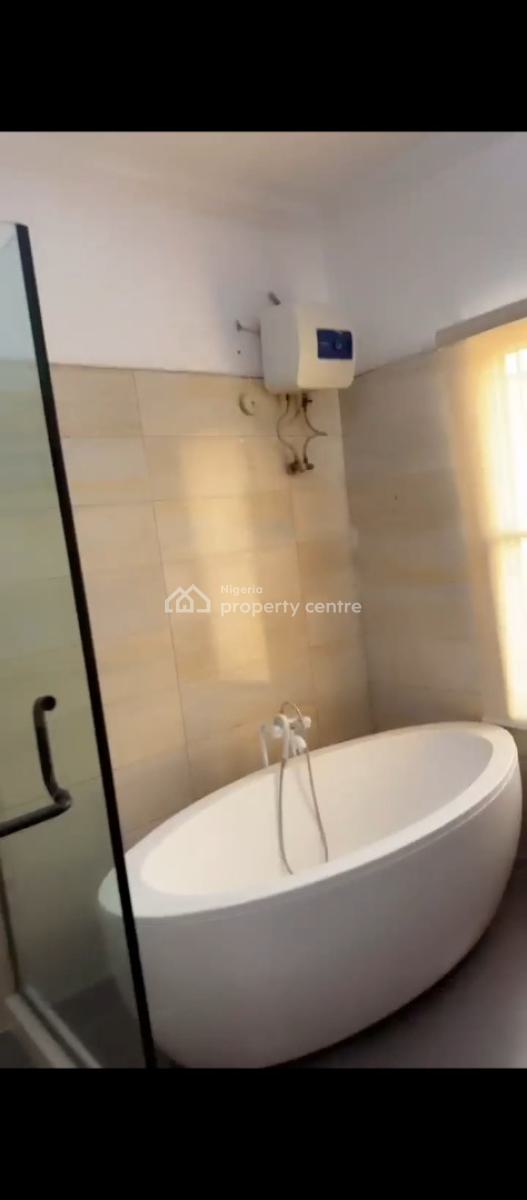 Brand New Luxury & Spacious Studio Apartment with Ps5 and Bathtub, Lekki Phase 1, Lekki, Lagos, Flat / Apartment Short Let