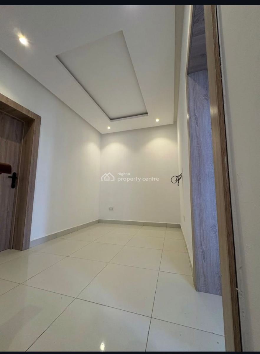 Distress Deal! Most Affordable 4 Bedroom Self Compound Terrace Duplex, Ikota, Lekki, Lagos, Terraced Duplex for Sale