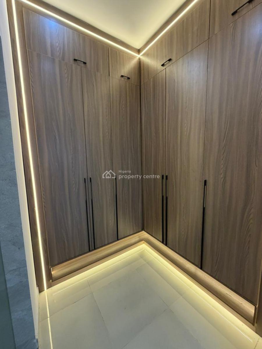 Contemporary Luxury Spacious 6 Bedroom Duplex with with Cinema, Gym, Lekki Phase 1, Lekki, Lagos, Detached Duplex for Sale